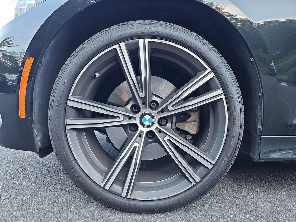 Certified 2024 BMW 330i xDrive Sedan w/ Premium Package AWD/4WD image 24