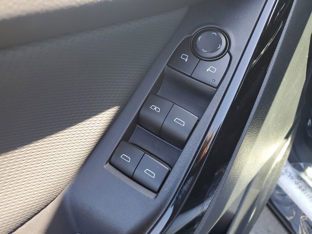 New 2026 Chevrolet Equinox LT w/ Midnight Edition image 19