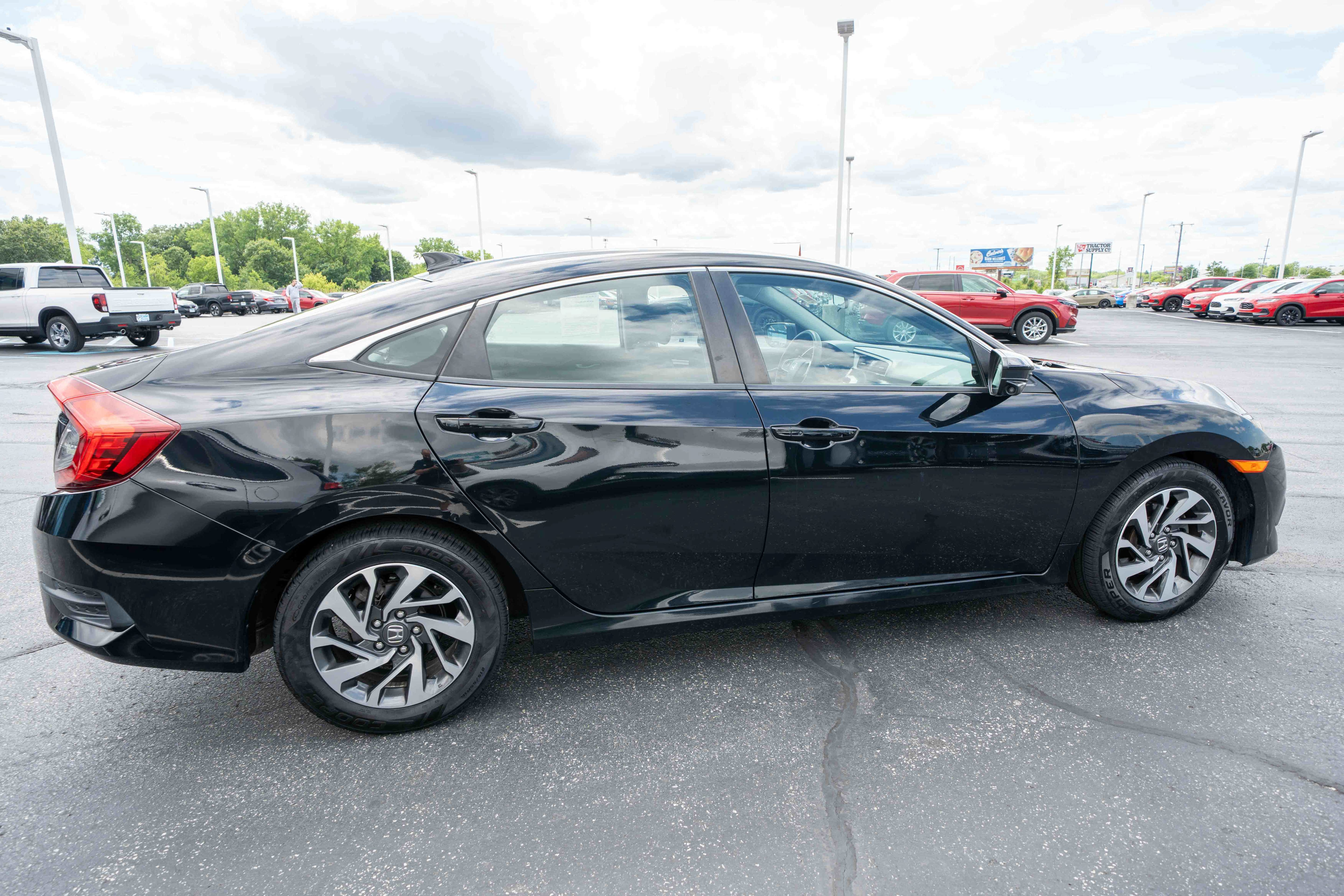 Used 2017 Honda Civic EX image 6