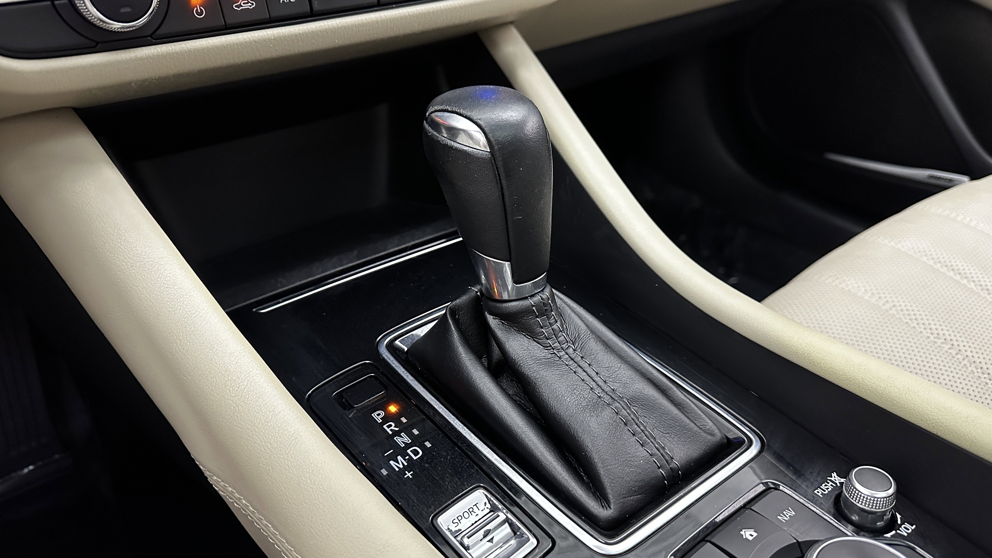 Used 2018 MAZDA MAZDA6 Grand Touring image 16