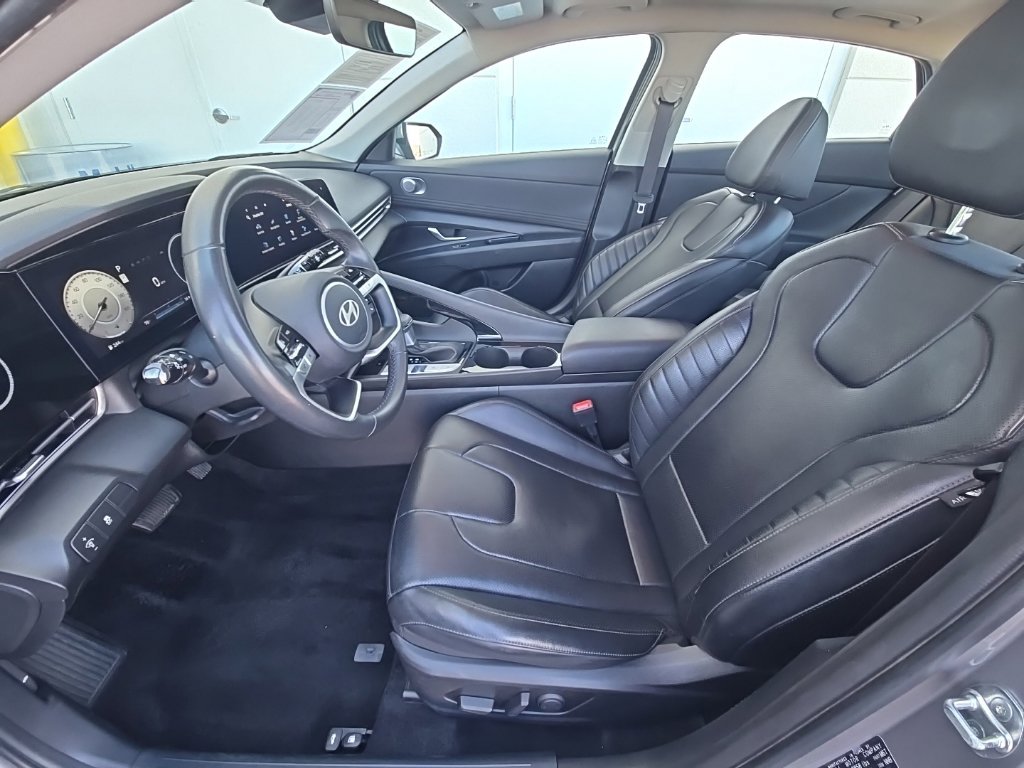 Used 2024 Hyundai Elantra Limited FWD image 31