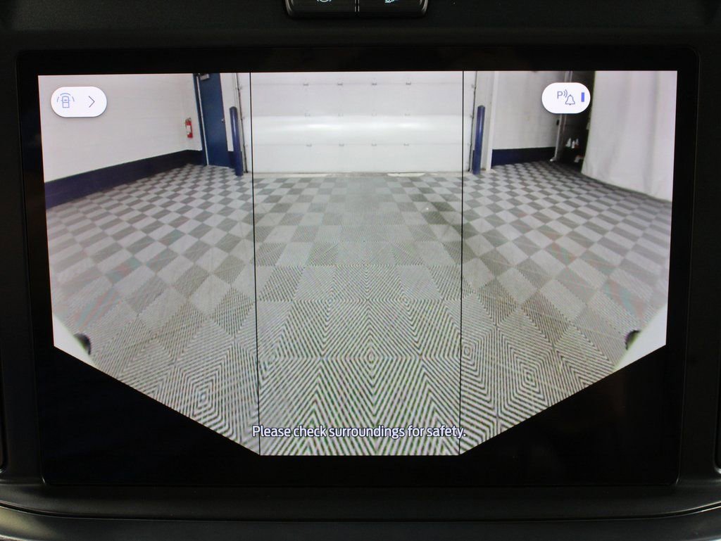 Used 2025 Ford F350 Lariat w/ Black Appearance Package image 23