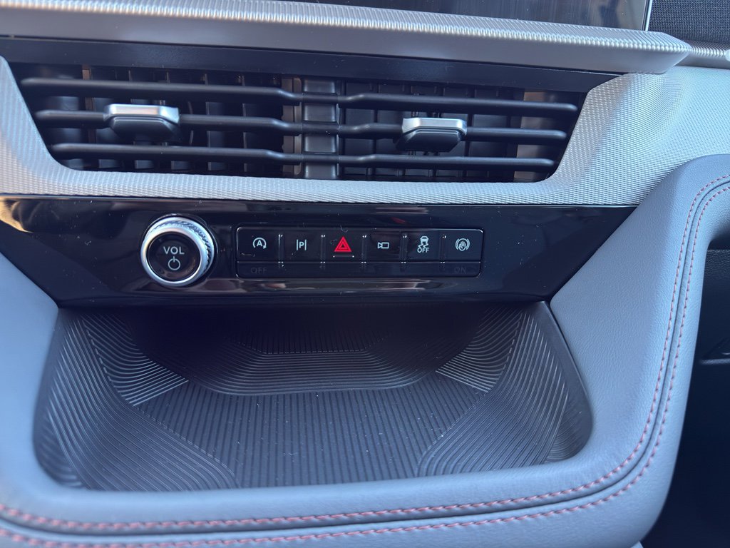 New 2026 Ford Explorer Active w/ Active Comfort Package image 16