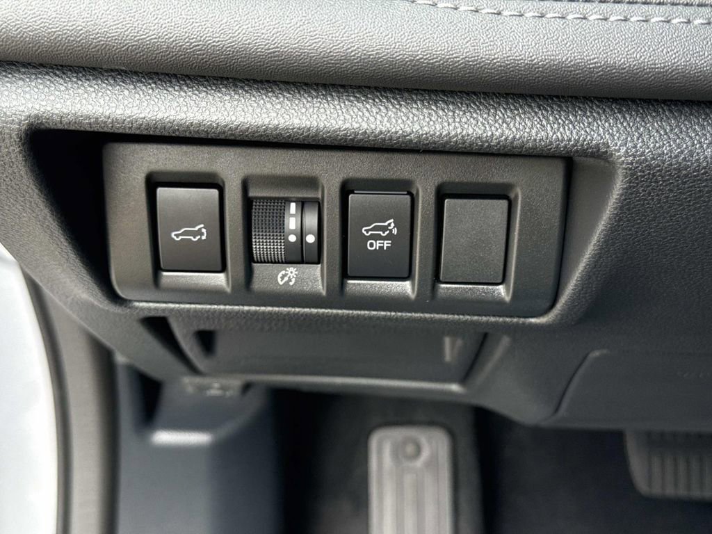 Used 2022 Subaru Outback Limited AWD/4WD image 46