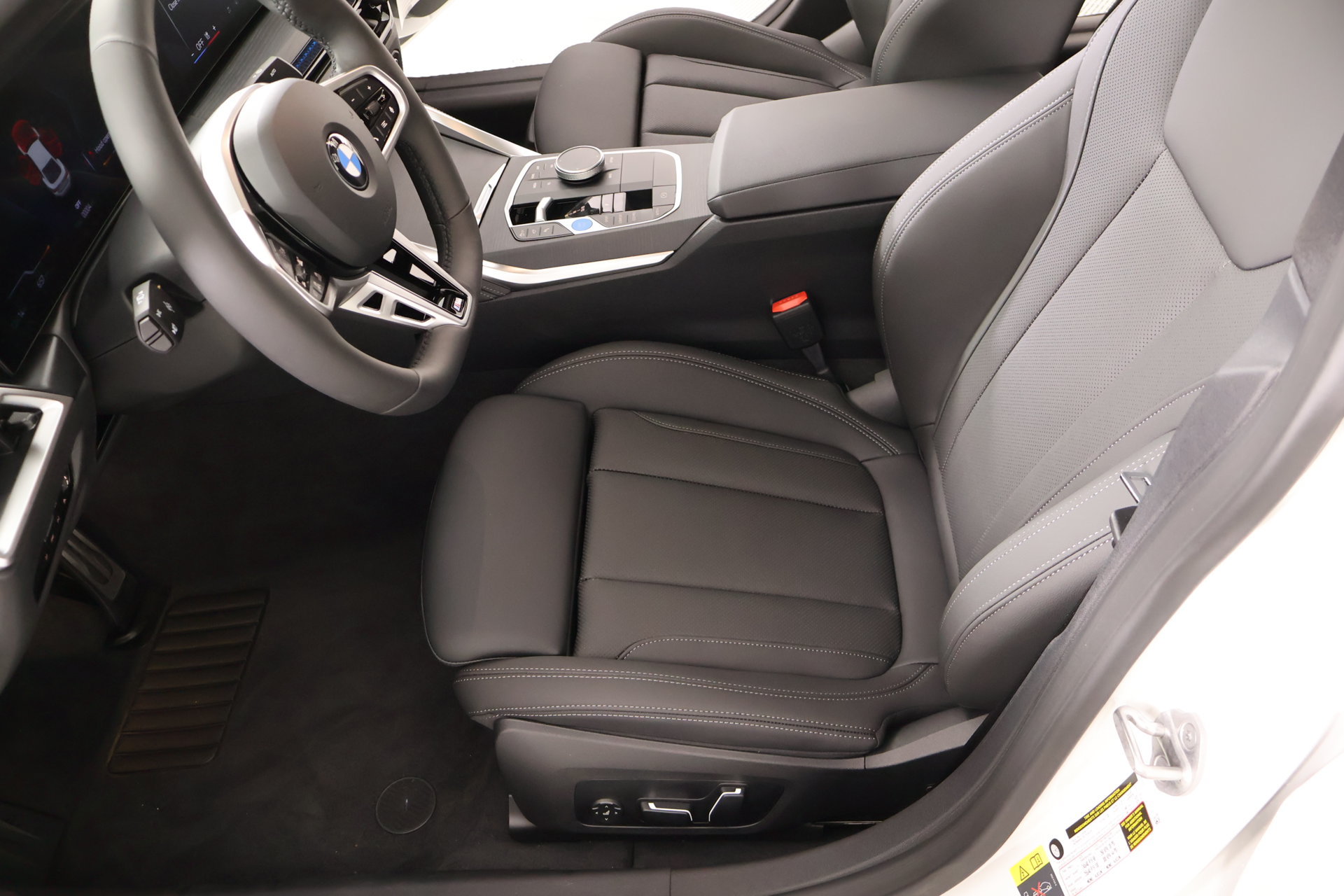 New 2026 BMW i4 xDrive40i w/ M Sport Package AWD/4WD image 11