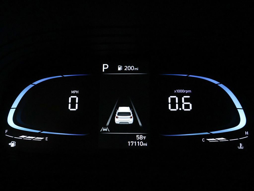Certified 2024 Hyundai Venue SEL FWD image 33