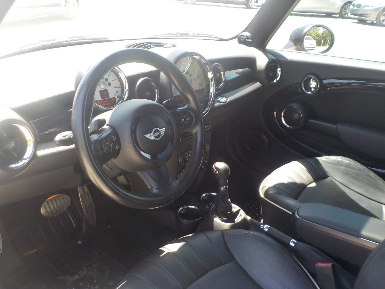 Used 2011 MINI Cooper S FWD image 10