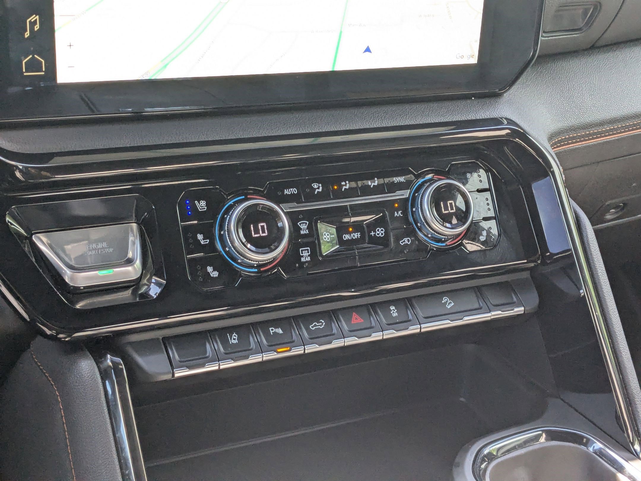Used 2025 GMC Sierra 3500 AT4 w/ AT4 Preferred Package AWD/4WD image 29