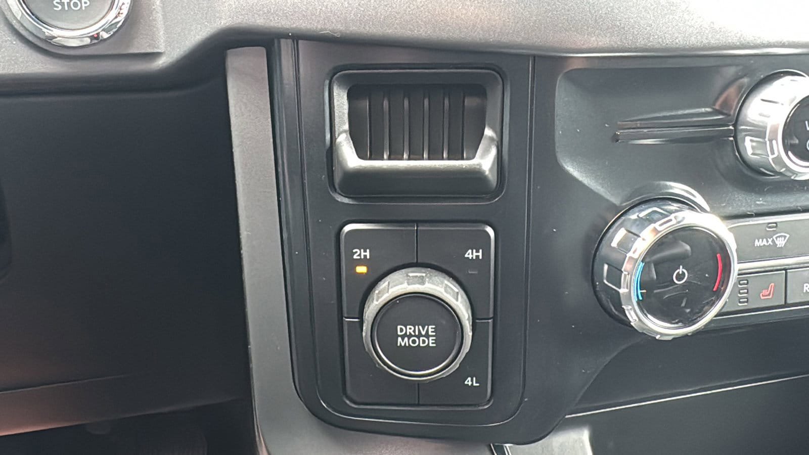 New 2026 Ford F150 XLT w/ Equipment Group 302A MID image 24