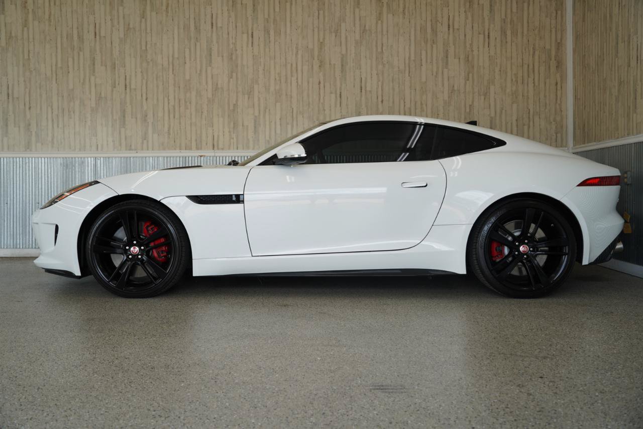 Used 2015 Jaguar F-TYPE R RWD image 5