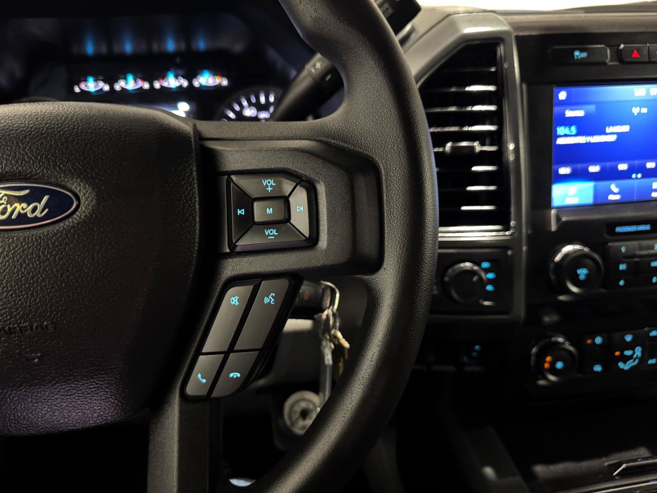 Used 2022 Ford F250 XLT w/ XLT Value Package AWD/4WD image 23
