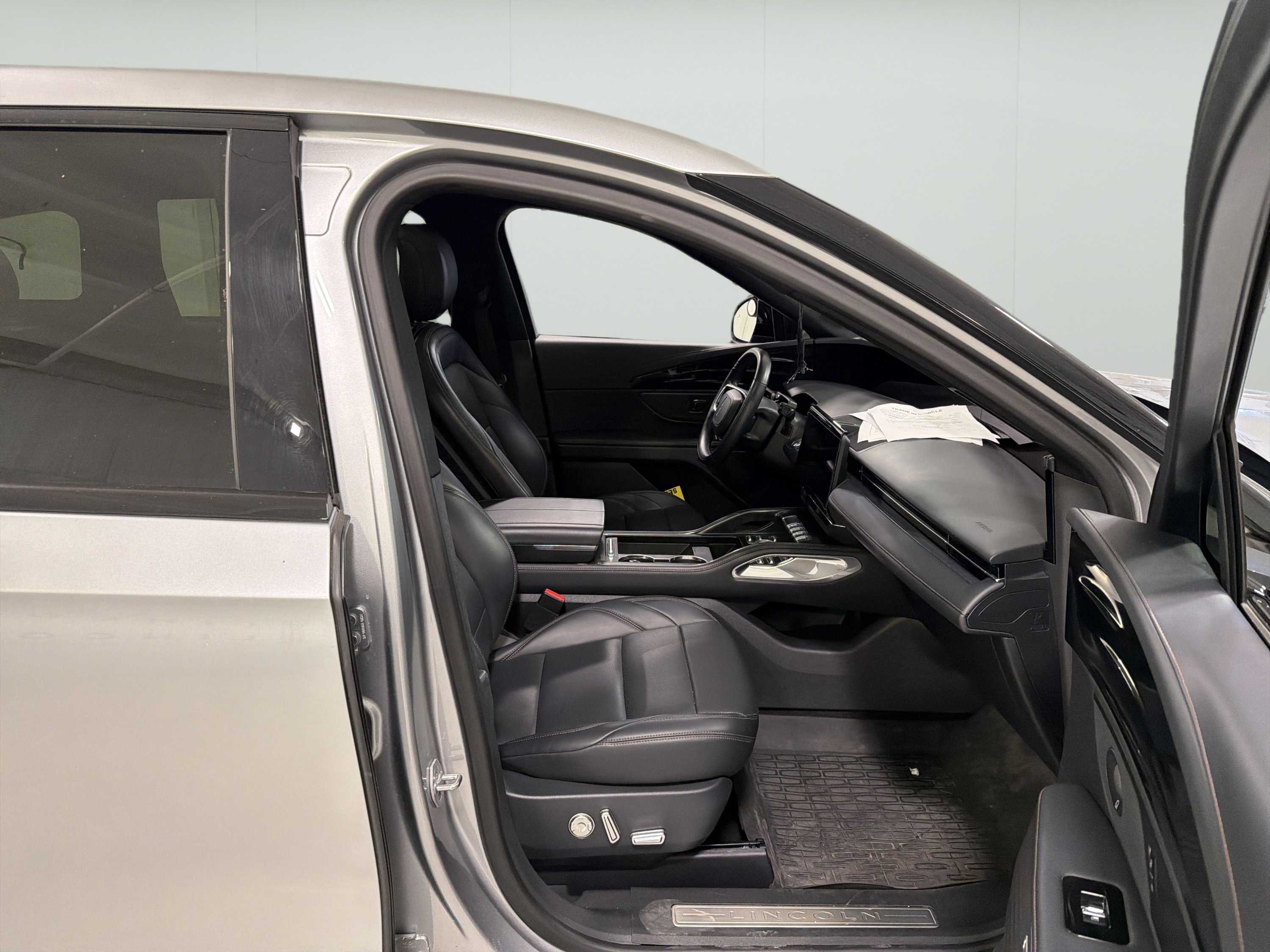 Used 2024 Lincoln Nautilus Premier w/ Equipment Group 102A AWD/4WD image 13