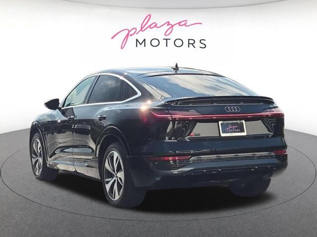 Certified 2024 Audi Q8 e-tron Premium Plus w/ Premium Plus Package AWD/4WD image 7