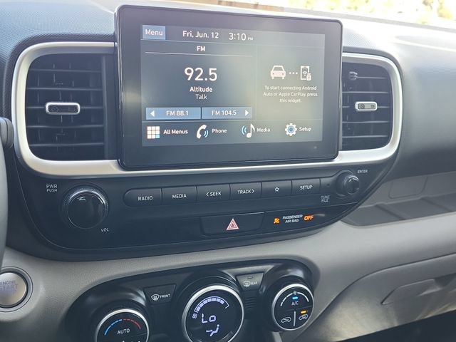 Used 2024 Hyundai Venue SEL FWD image 16