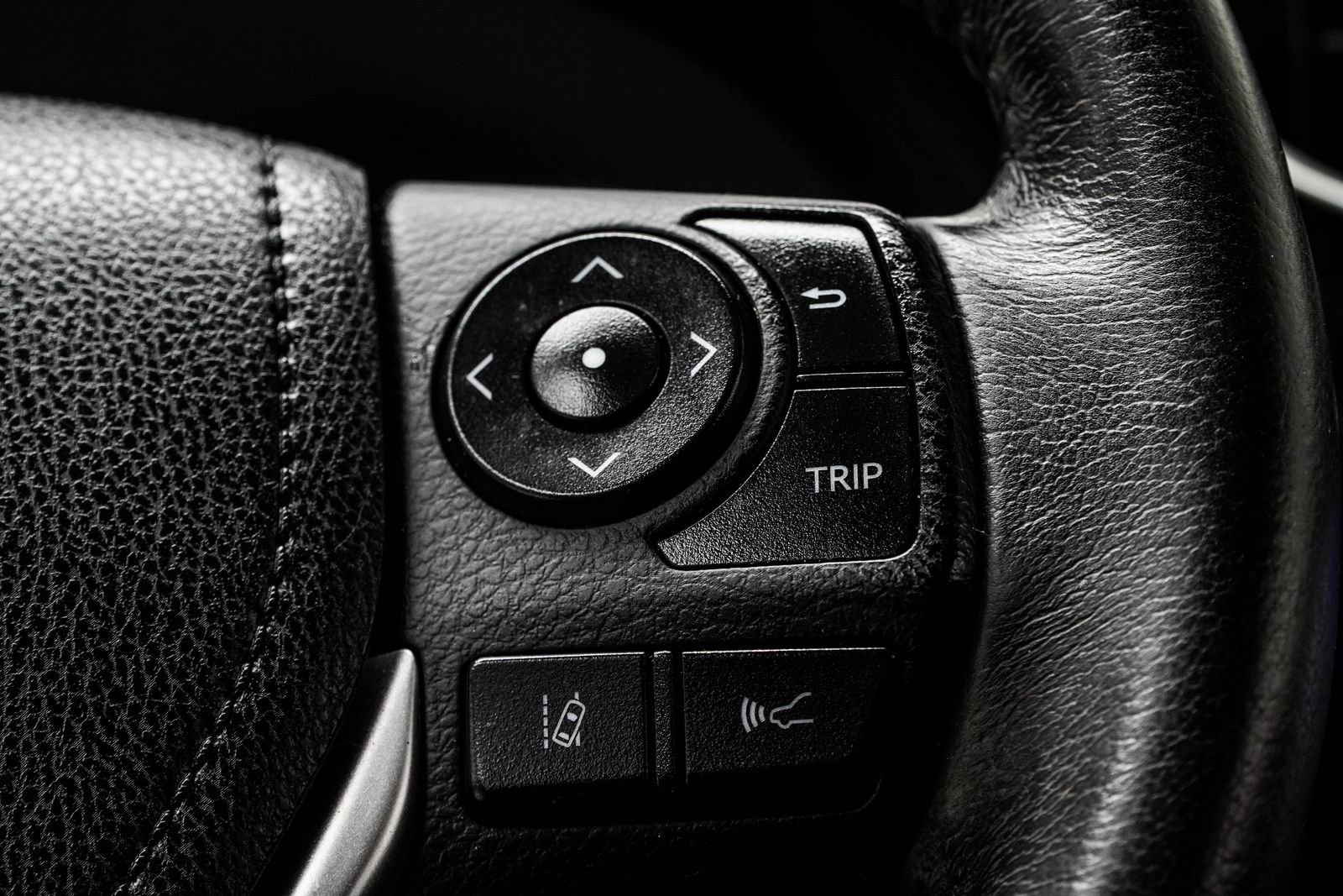 Used 2018 Toyota Corolla SE image 29