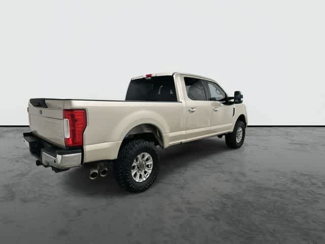 Used 2017 Ford F250 XLT w/ XLT Premium Package AWD/4WD image 4