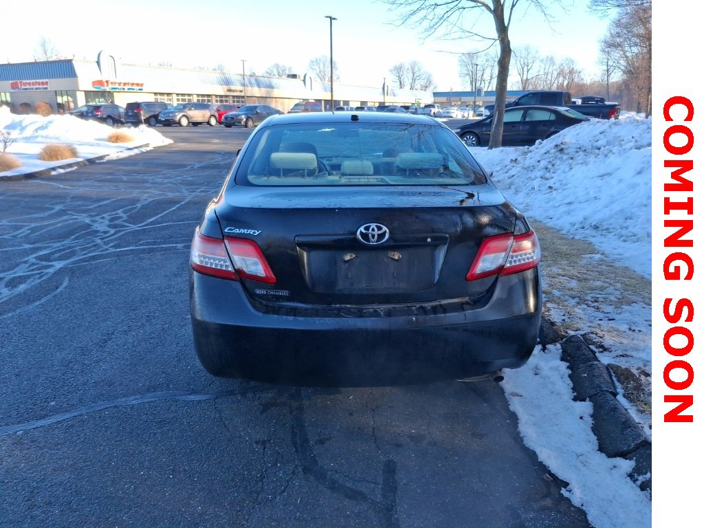 Used 2011 Toyota Camry LE image 5