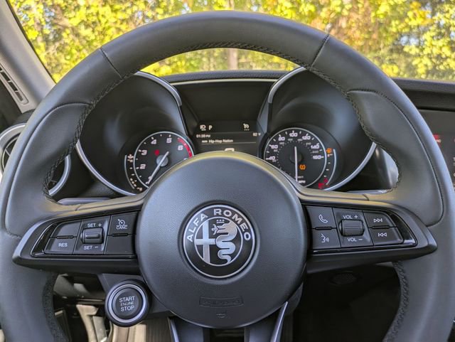 Used 2021 Alfa Romeo Giulia Ti AWD/4WD image 15