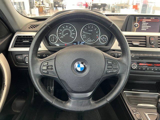 Used 2013 BMW 320i xDrive Sedan AWD/4WD image 19