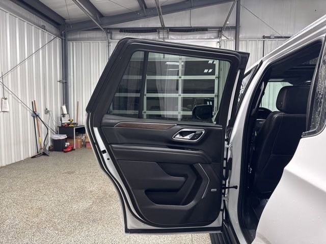 Used 2021 Chevrolet Tahoe High Country w/ Premium Package AWD/4WD image 19