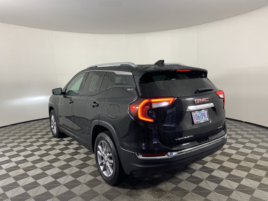 Used 2022 GMC Terrain SLT image 7