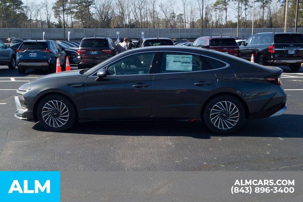 Used 2025 Hyundai Sonata SEL FWD image 9
