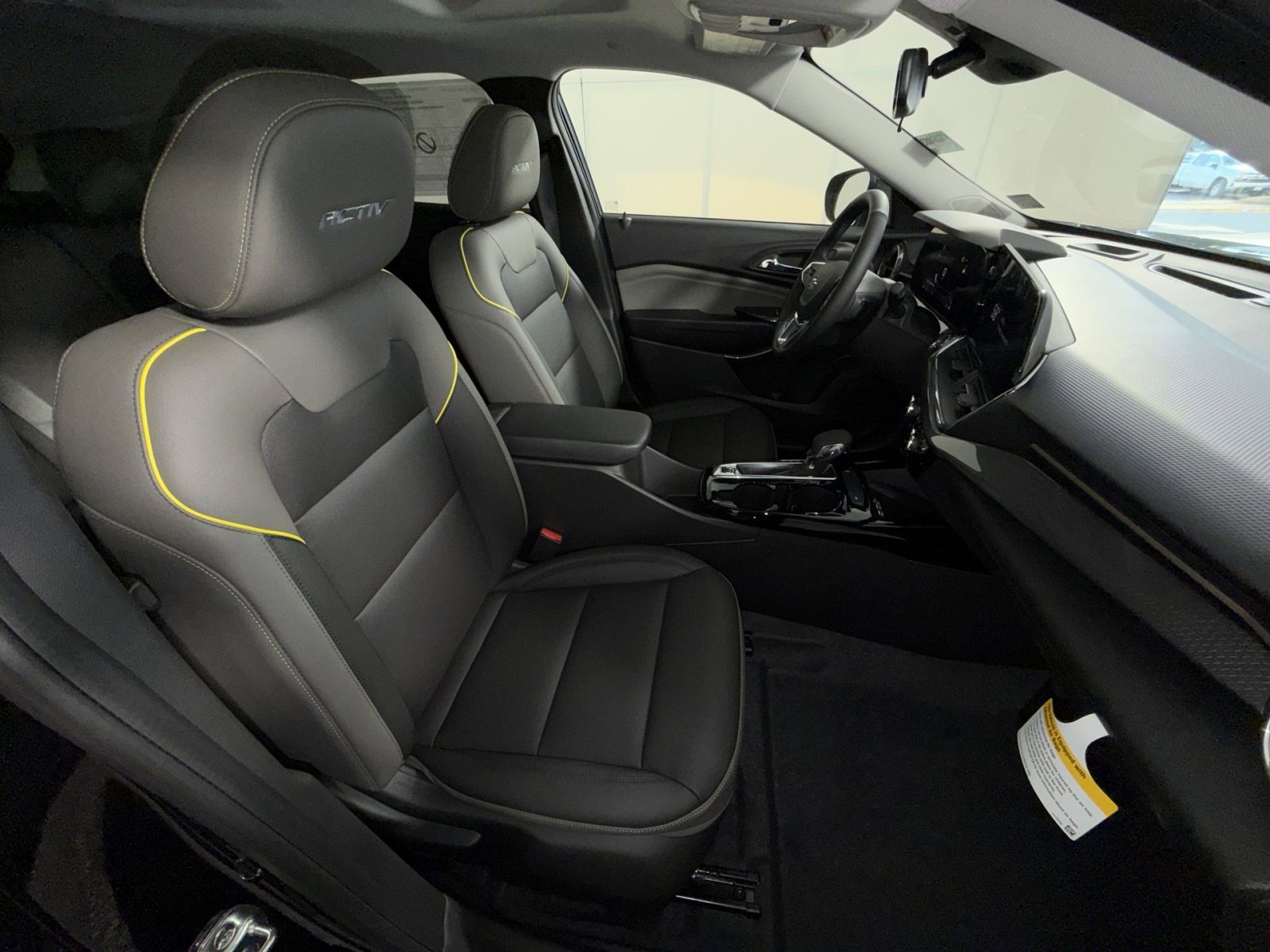 New 2026 Chevrolet Trax ACTIV w/ Sunroof Package image 26