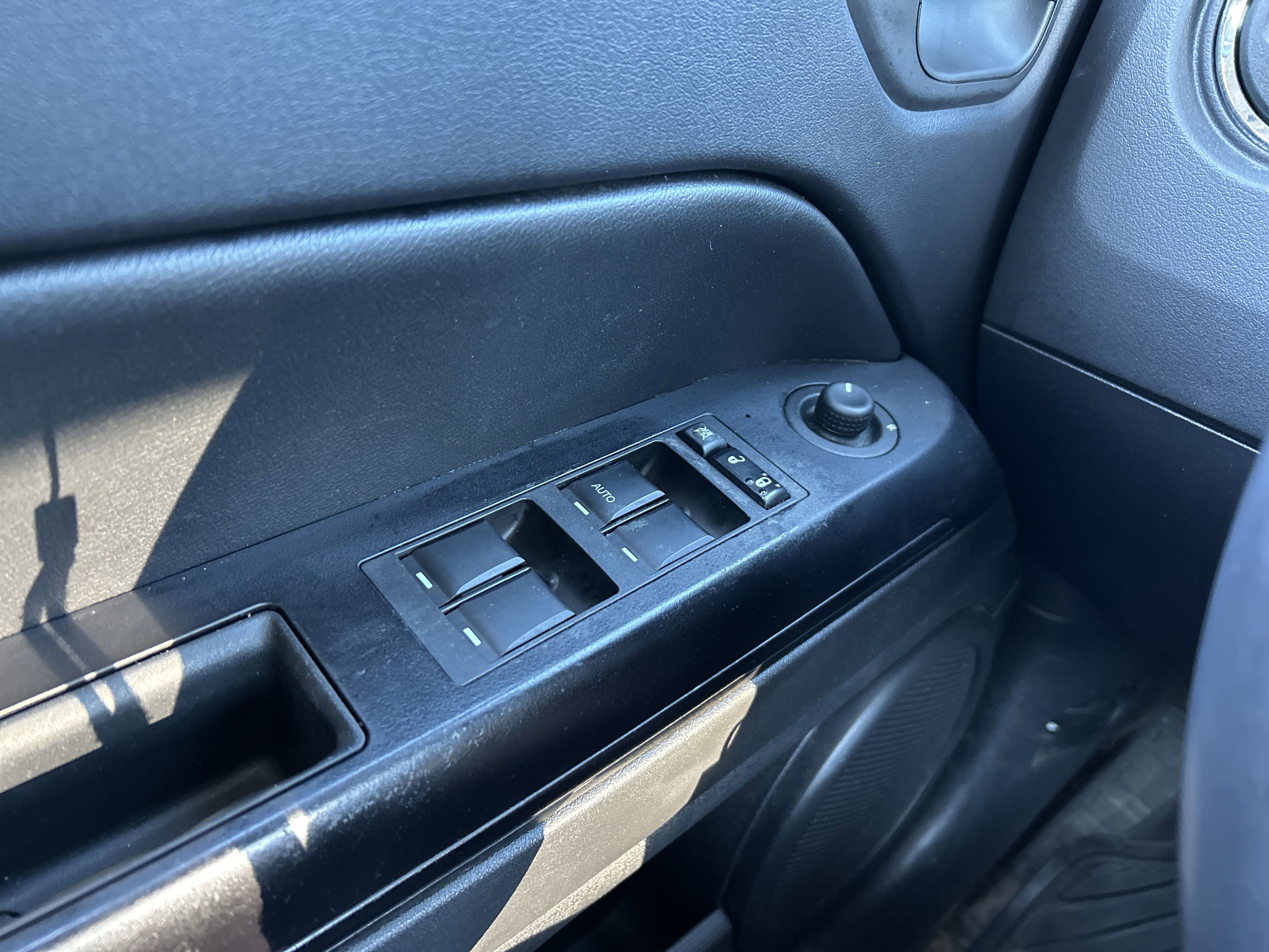 Used 2015 Jeep Patriot High Altitude image 15