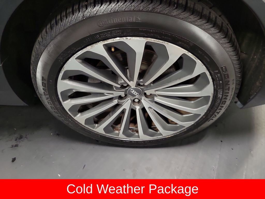 Used 2019 Audi e-tron Prestige w/ Prestige Package AWD/4WD image 11