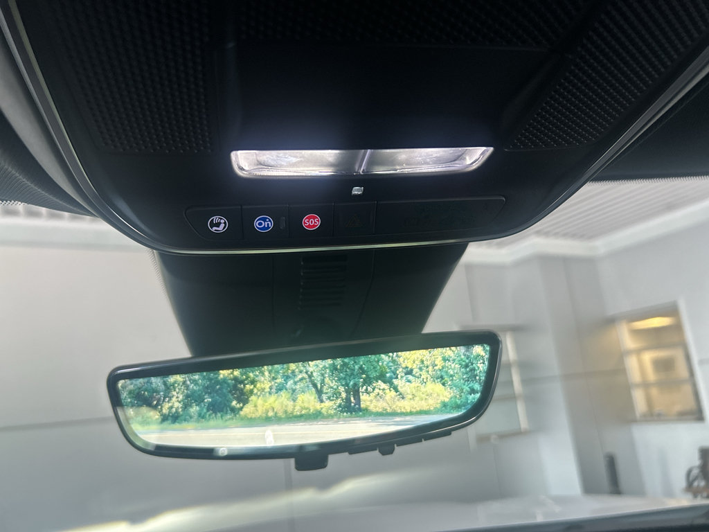 Used 2026 Chevrolet Traverse RS FWD image 27
