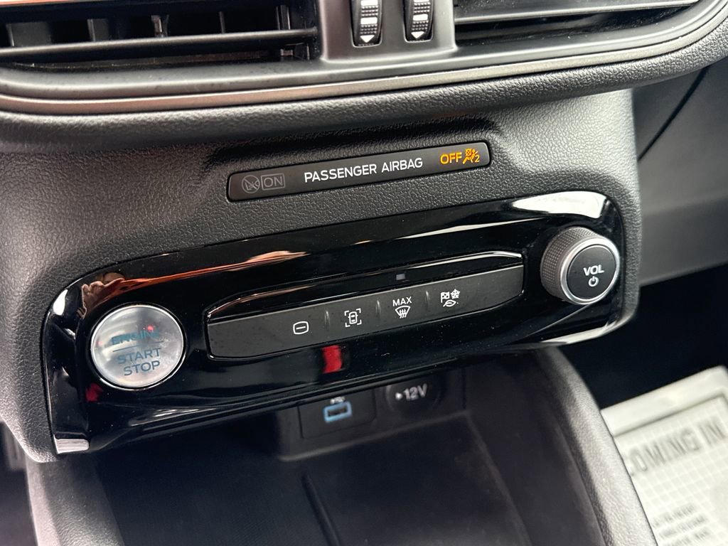 Used 2023 Ford Escape SE image 29