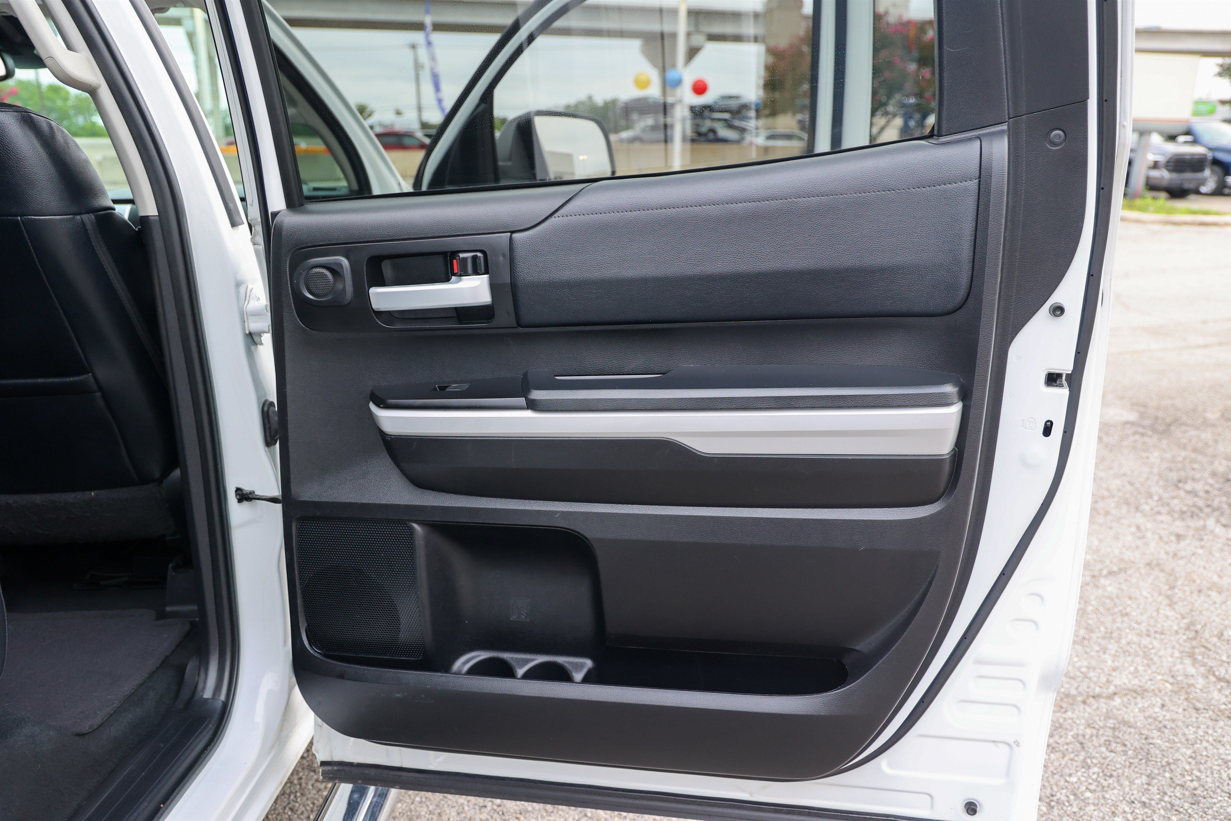 Used 2021 Toyota Tundra SR5 w/ SR5 Leather Package RWD image 38