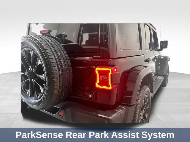 Used 2021 Jeep Wrangler Unlimited Sahara w/ Cold Weather Group AWD/4WD image 32