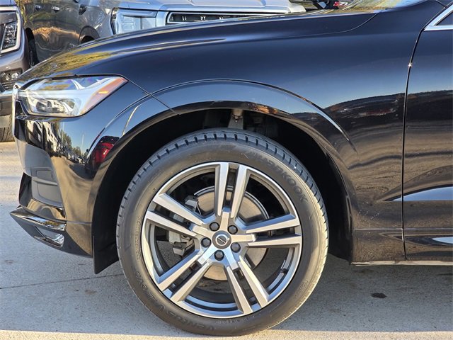 Used 2021 Volvo XC60 T5 Momentum w/ Premium Package image 5