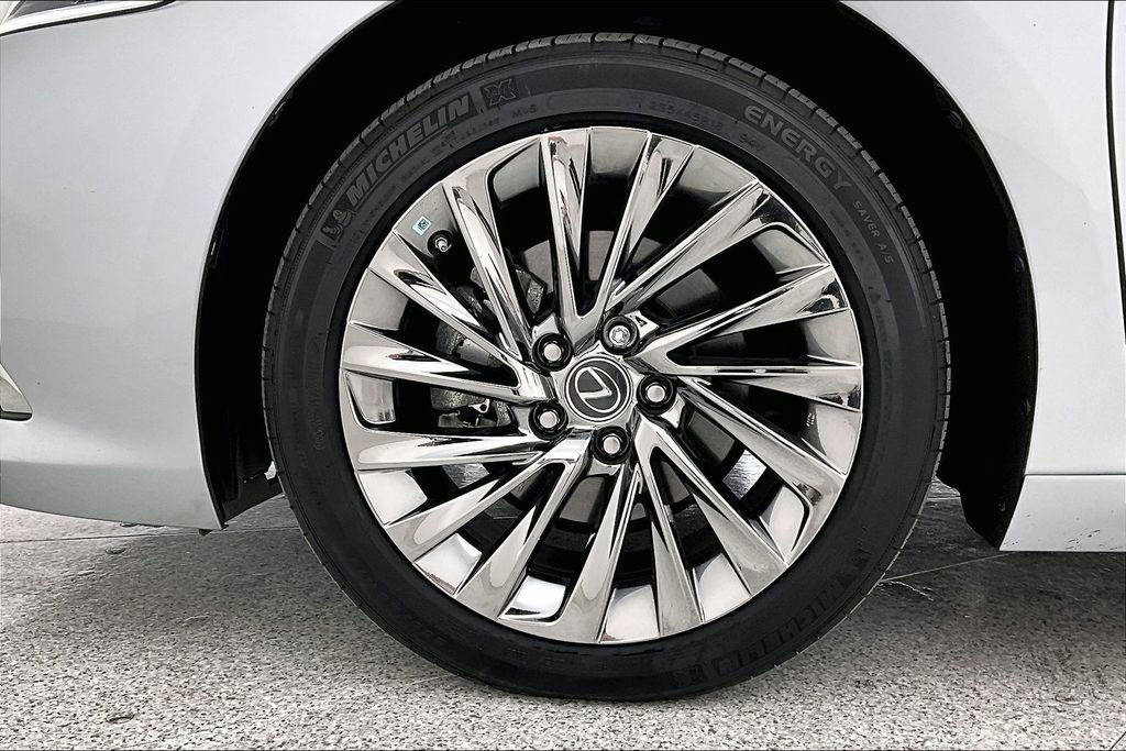 Used 2024 Lexus ES 350 Ultra Luxury image 12