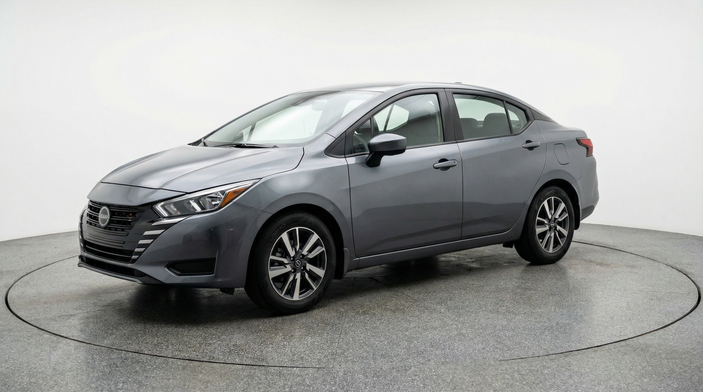 Used 2025 Nissan Versa SV FWD image 3