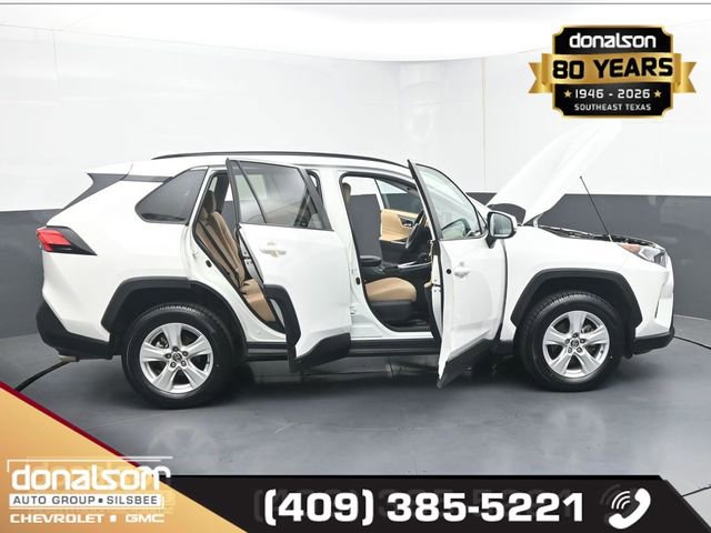 Used 2020 Toyota RAV4 XLE w/ Convenience Package image 21