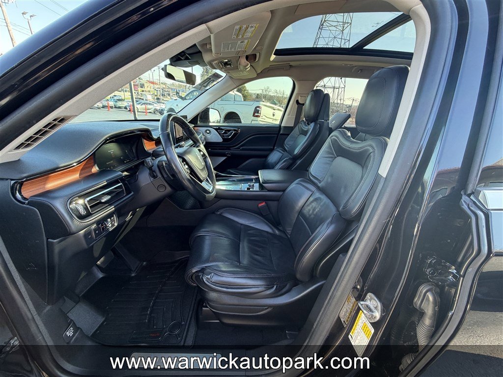 Used 2020 Lincoln Aviator Reserve w/ Equipment Group 202A image 5