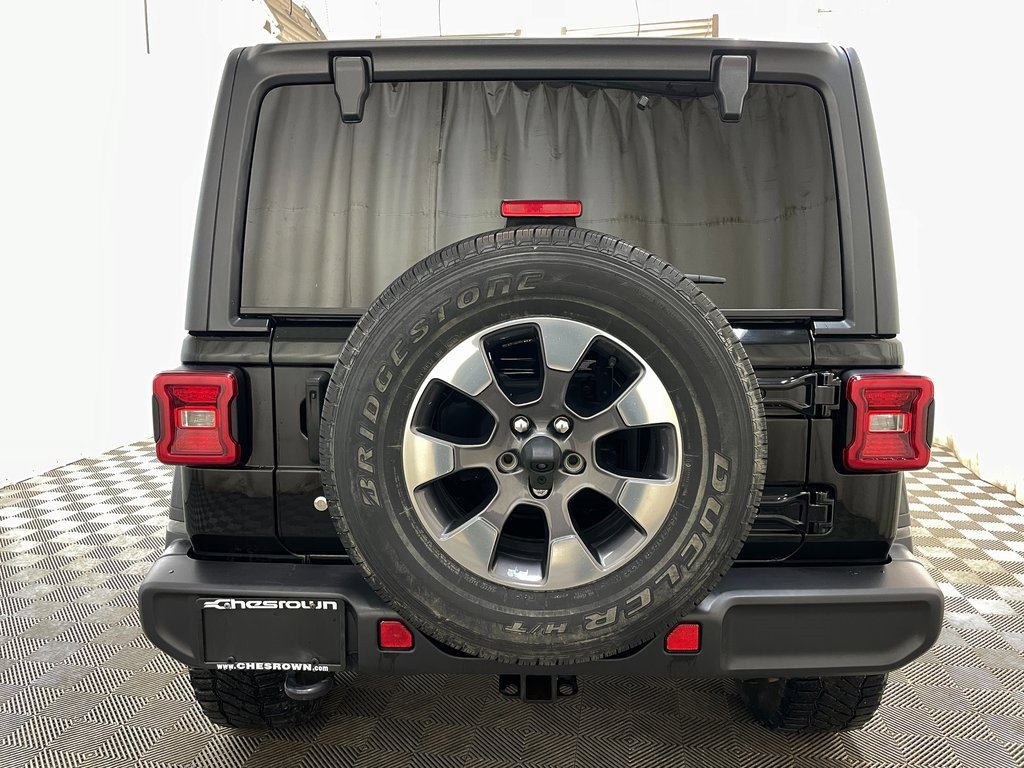 Used 2018 Jeep Wrangler Unlimited Sahara w/ LED Lighting Group image 16