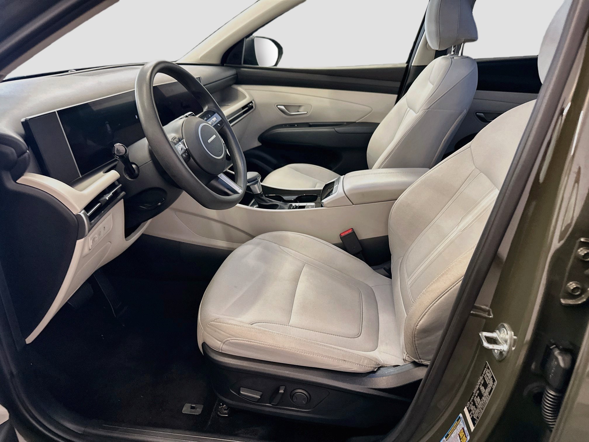 Used 2025 Hyundai Tucson SEL AWD/4WD image 13