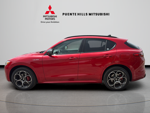 Used 2023 Alfa Romeo Stelvio Veloce AWD/4WD image 8