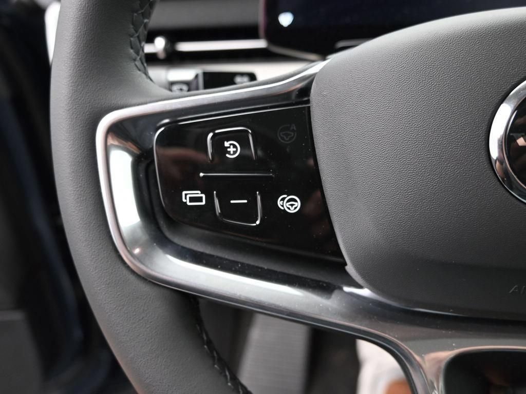 New 2025 Volvo EX90 Ultra AWD/4WD image 14