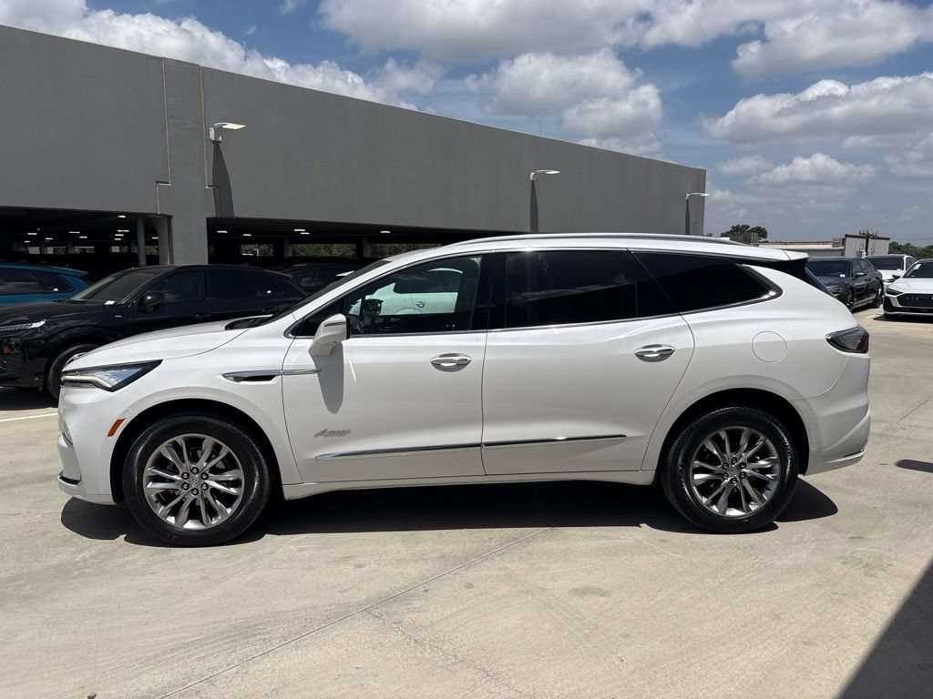 Used 2023 Buick Enclave Avenir w/ Avenir Technology Package FWD image 10