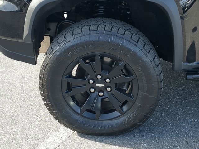 Used 2021 Chevrolet Colorado ZR2 w/ ZR2 Midnight Special Edition image 12