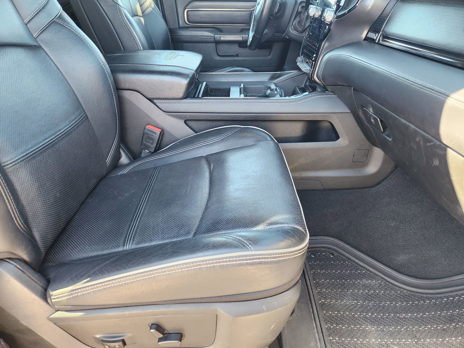 Used 2022 RAM 2500 Limited w/ Night Edition image 17