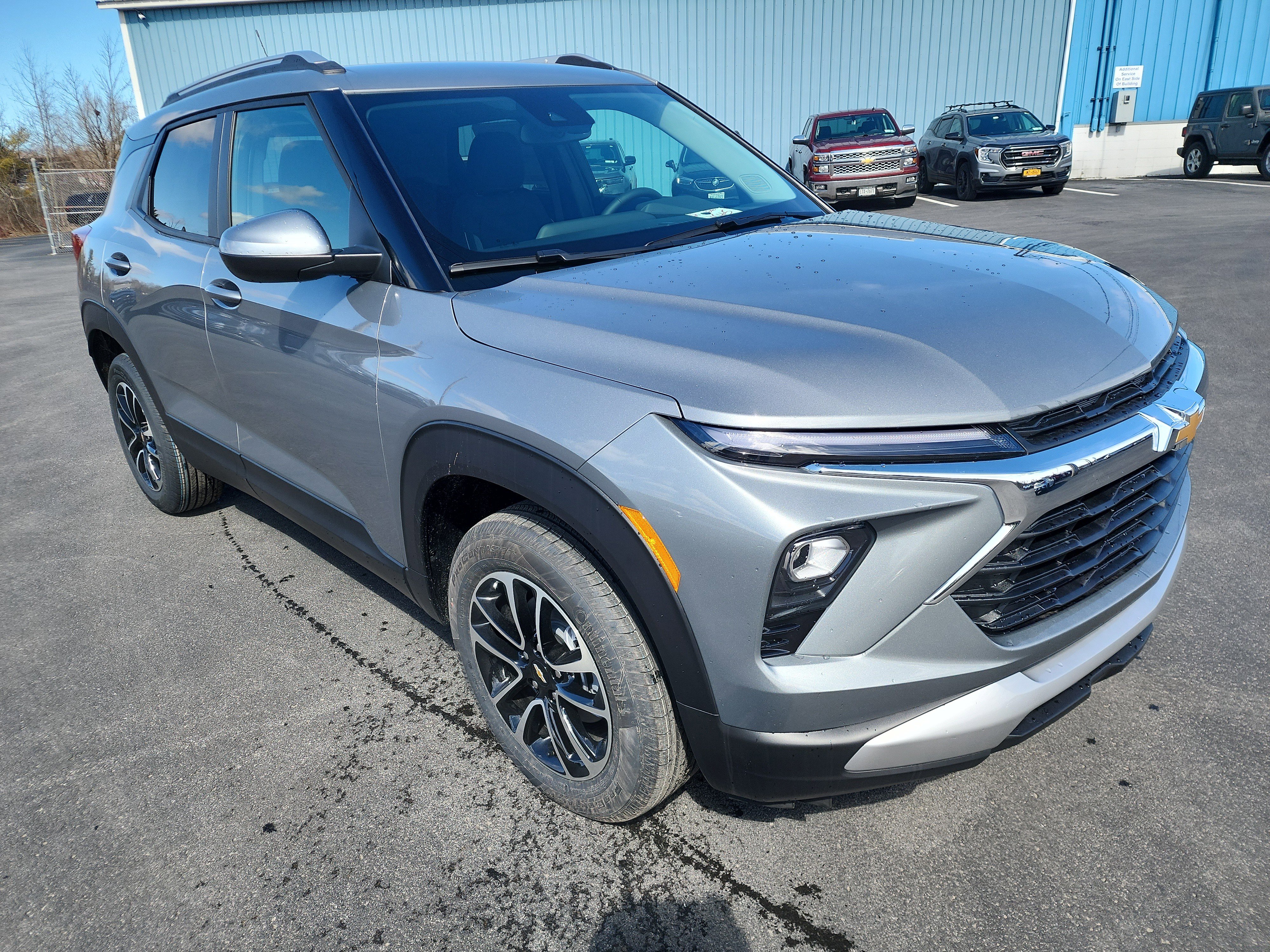 New 2026 Chevrolet TrailBlazer LT AWD/4WD image 2