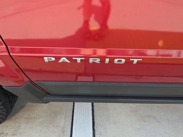 Used 2017 Jeep Patriot Latitude FWD image 11