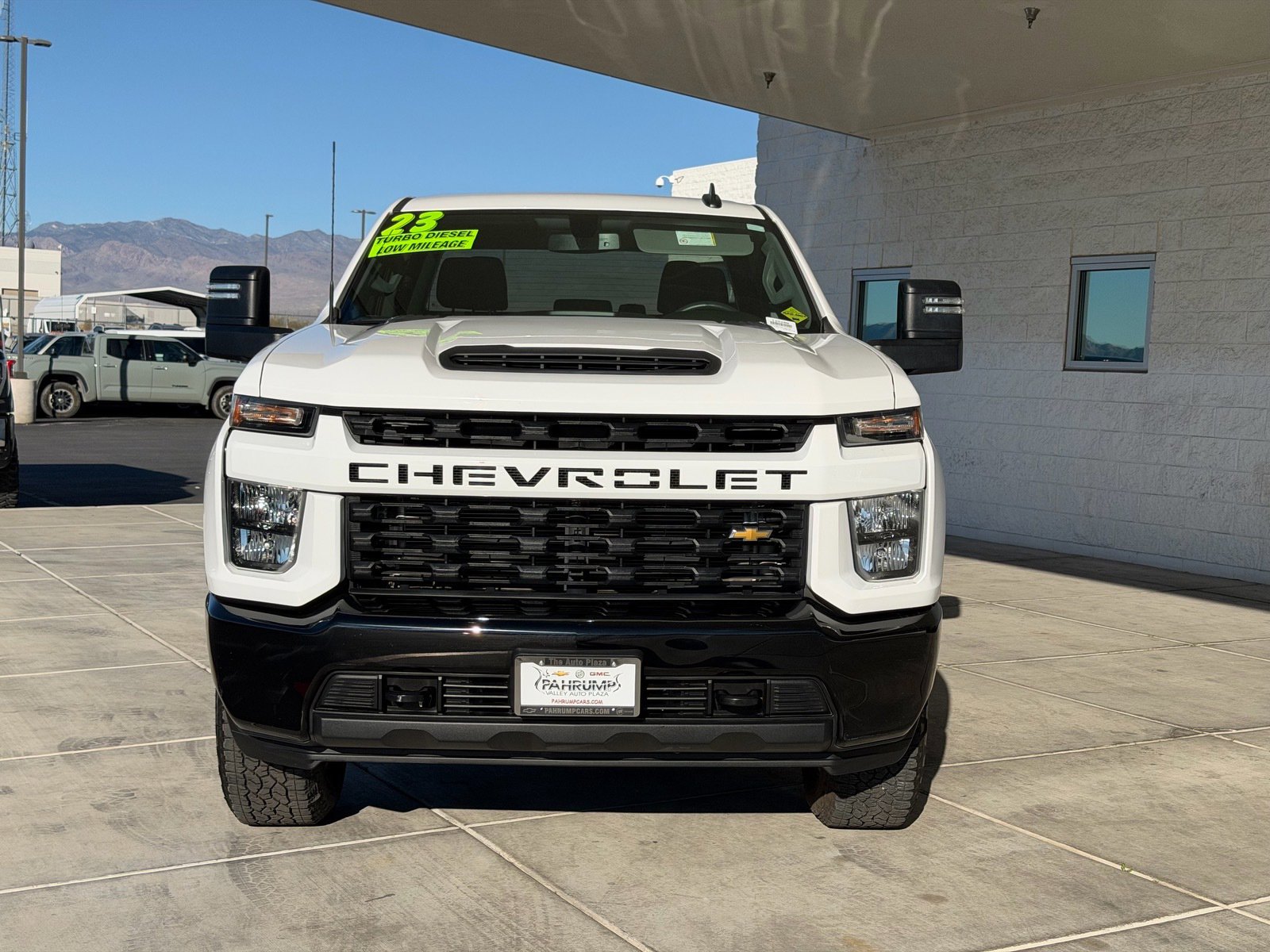 Used 2023 Chevrolet Silverado 2500 Custom w/ Custom Value Package image 8