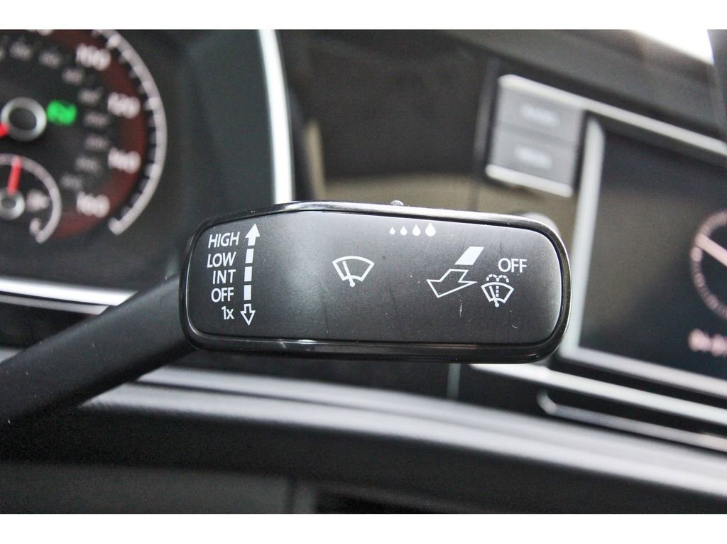 Used 2020 Volkswagen Jetta SE image 22