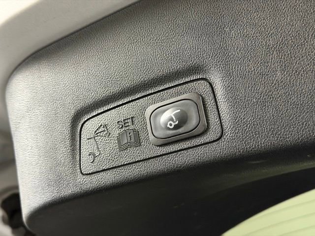 Used 2018 Lincoln MKC Reserve w/ Lincoln MKC Climate Package image 15